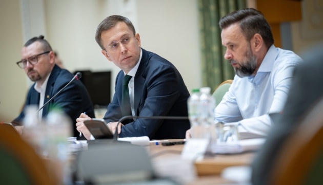 Регіони зобов'язали створити запаси пального