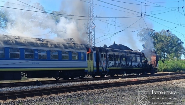 РФ атакувала поїзд Харків-Ізюм: є постраждалі