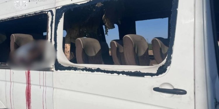 Трагедія на Нікопольщині: ворожий дрон влучив у маршрутку