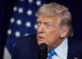 Трамп погрожує зупинити торгівлю через дефіцит бюджету