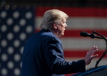 Трамп пообіцяв виплати по 5 тисяч доларів американцям