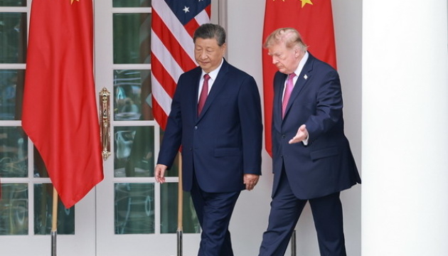 Трамп пропонував Сі Цзіньпіну купувати зброю США