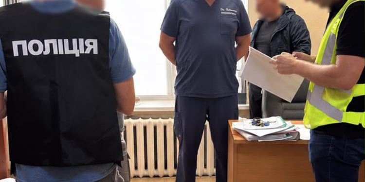 У Києві викрили керівників лікарні на поборах з хірургів