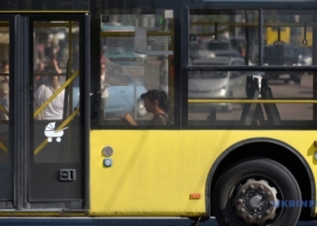 У Києві запускають новий автобус вздовж метро