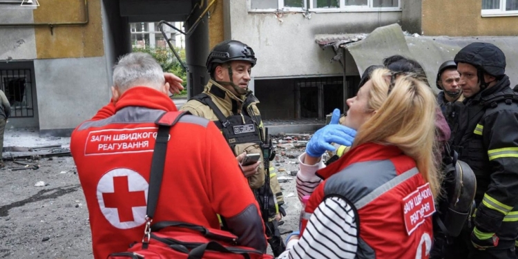УЧХ допомагає постраждалим від атак у Житомирі та Хмельницькому
