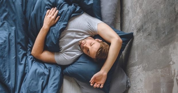 Як світло під час сну шкодить вашому серцю