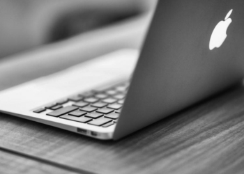 Apple випустила новий MacBook Pro з сенсорним екраном