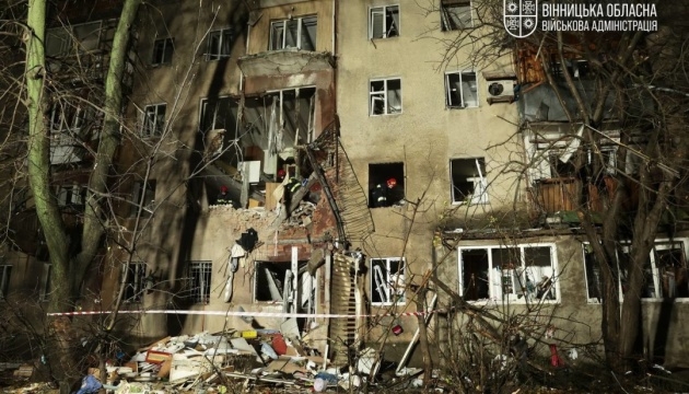 Атака дронів на Вінницю: є постраждалі у багатоповерхівці