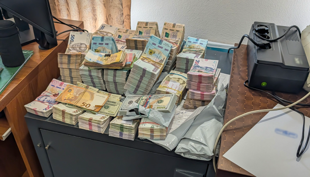 БЕБ викрило схему ухилення від податків у мережі магазинів