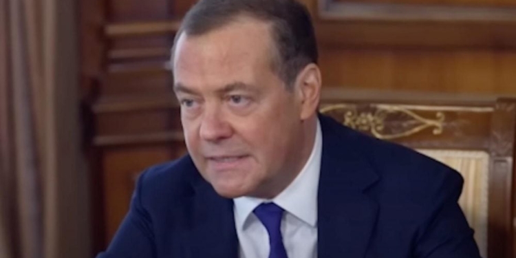 Медведєв різко розкритикував Трампа та відносини з США