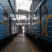 Метро Києва відновило рух на червоній лінії