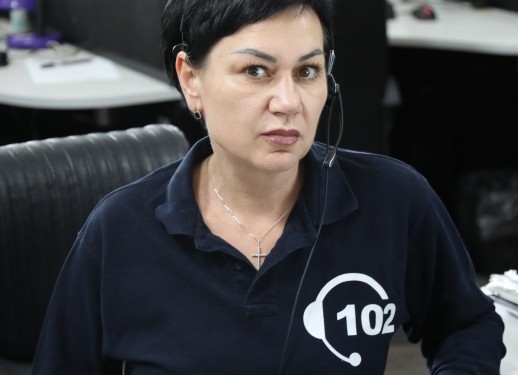 Операторка 102 врятувала 13‑річну від суїциду