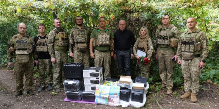 Сергій Надал відвідав бійців 44-ї артбригади на фронті