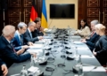 Порошенко зустрівся з Фрідріхом Мерцем у Києві
