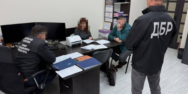 Суддя Полтавщини підозрюється у шахрайстві