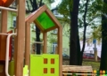 У Чернівцях відкрили перший інклюзивний дитячий майданчик