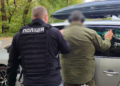 У Києві затримали ділків за продаж «білих квитків»