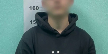 У київському метро молодик напав на пенсіонера з балончиком