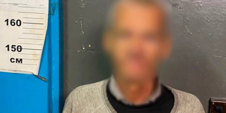 У київському метро обікрали пасажира, що заснув