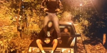 Викрадення авто в Києві під час ракетної атаки