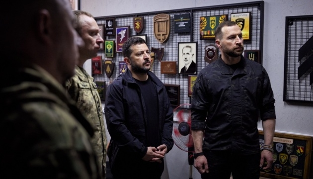 Зеленський привітав воїнів з передової
